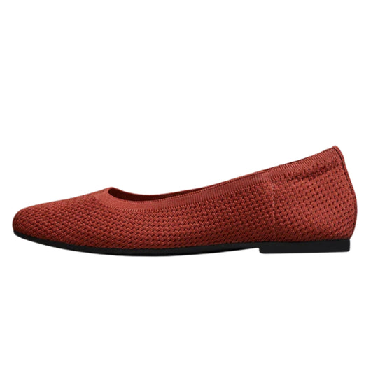 Plush Square Flats